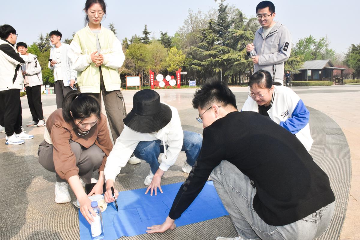 赴春日之約-環(huán)球軟件開展“擁抱自然·迎接春天”團(tuán)建活動(dòng)